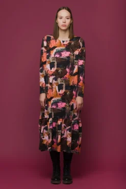 Olisa Mekko, Rosa Fall><noscript><img width=