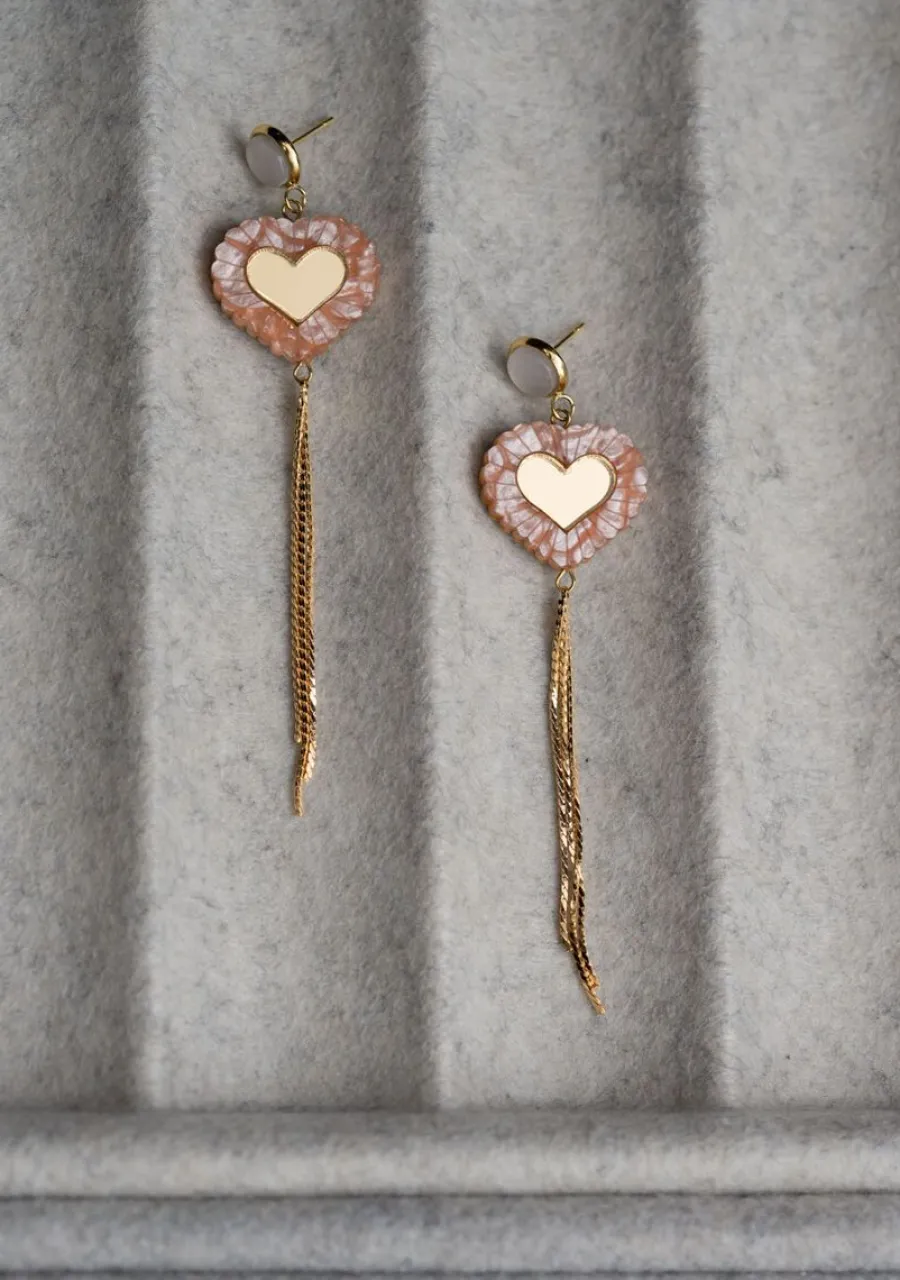 Hearts Korvakorut Ketjulla, Beige/Kulta>Butoni Shop