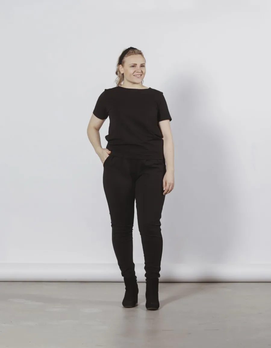 Fiia T-Paita, Musta>Puuvillatehdas New