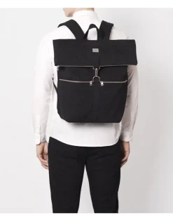 Viima Reppu, Musta Canvas>Globe Hope Store