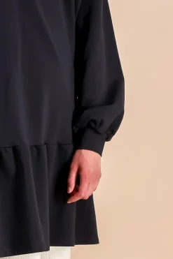 Ruffle Collegemekko, Musta><noscript><img width=