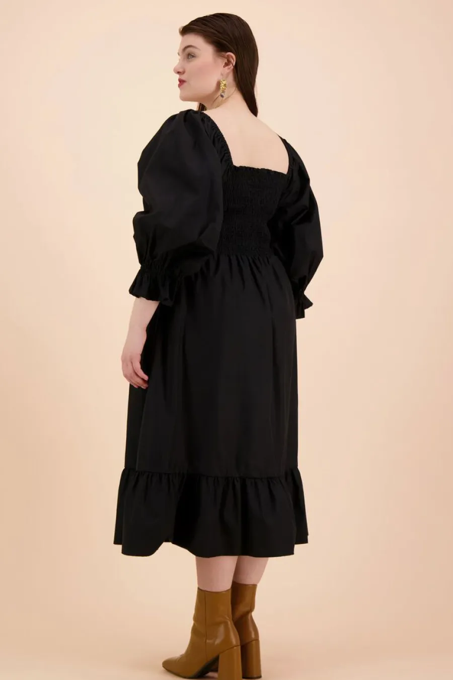 Smock Mekko, Musta>Kaiko Online