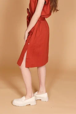 Louna Mekko, Ruosteenpunainen><noscript><img width=