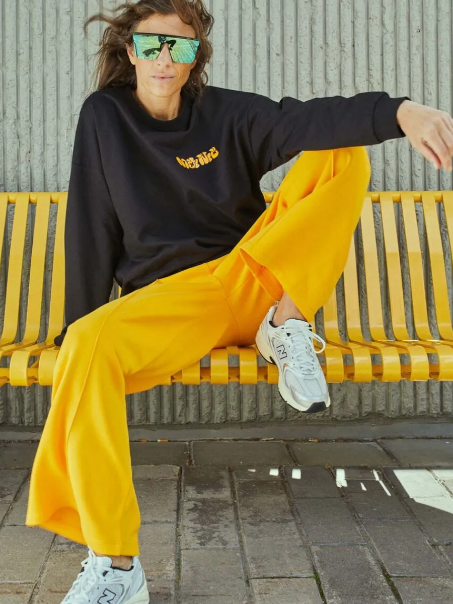 Attitude Counts Collegepaita>Mainio Store
