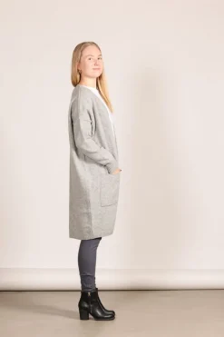 Monica Neuletakki, Vaaleanharmaa><noscript><img width=