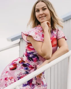 Annika Mekko, Coral Reef><noscript><img width=