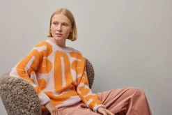Neulepaita, Sense><noscript><img width=
