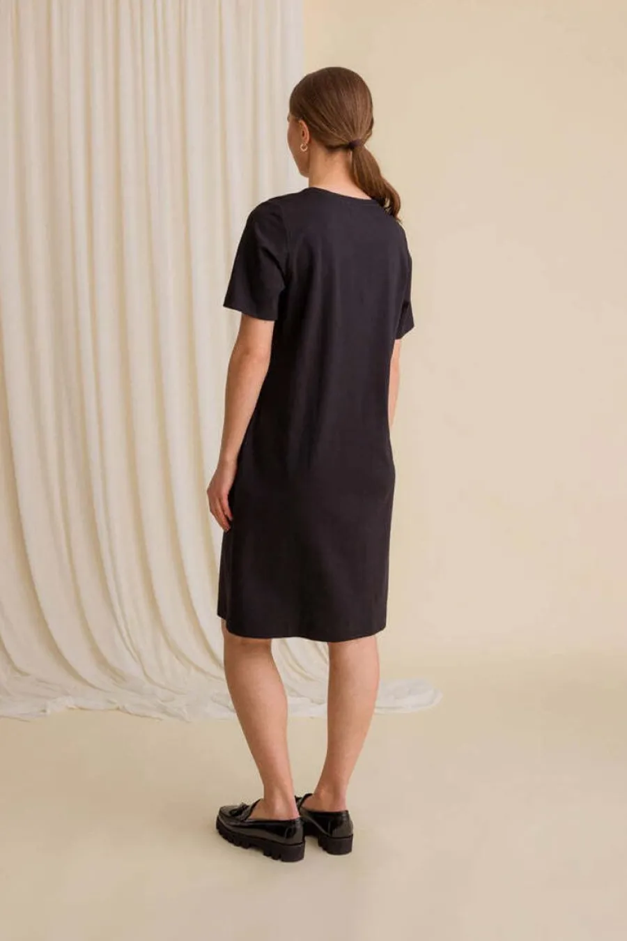 Adriana Mekko, Musta>Voglia Outlet